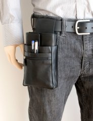 Černá unisex kapsa na číšnickou peněženku  z  měkké kůže - kasírku k zavěšení za opasek z měkké kůže