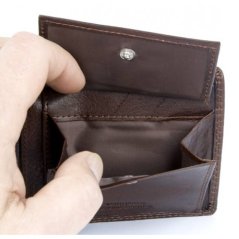 Hnědá kožená peněženka z pevné kůže bez nápisů a značek
